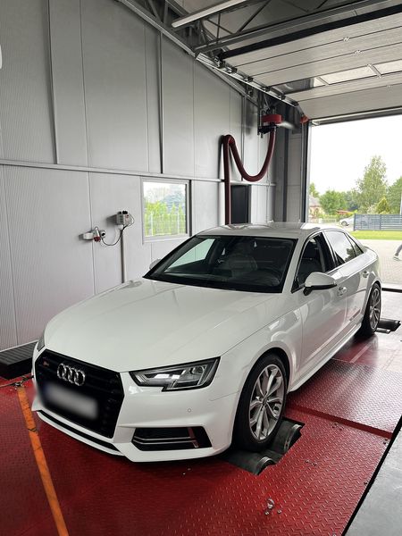 Audi A4 B9 2.0tsi 252KM